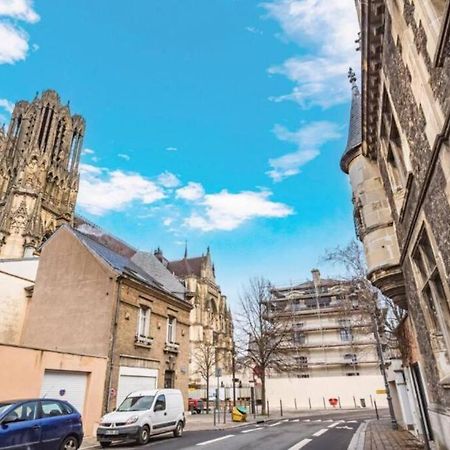 Fire, Appartement Vue Cathedrale 랭스 외부 사진